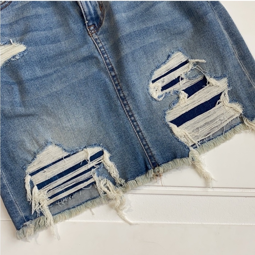 NWT American Eagle Curvy High Rise Mini Denim Skirt Size 00 - Picture 3 of 7